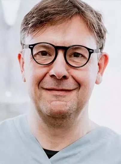 Dr Iain Hoeltschi, specialist orthodontist